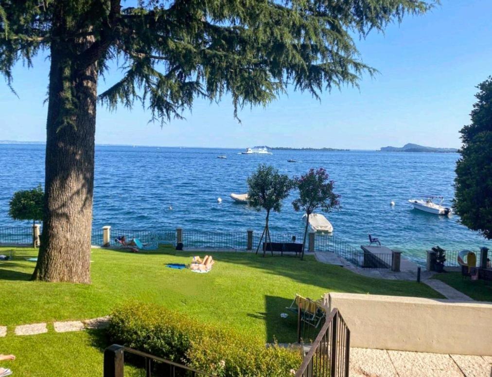Appartamento 33 Rose Gardone Riviera Kültér fotó