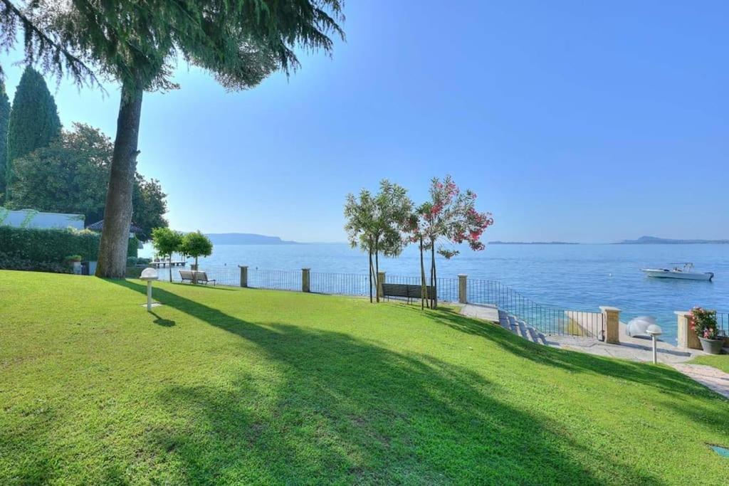 Appartamento 33 Rose Gardone Riviera Kültér fotó