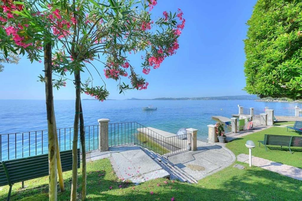 Appartamento 33 Rose Gardone Riviera Kültér fotó